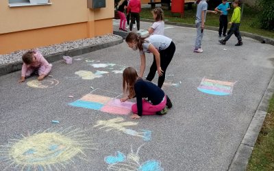 ČEBELJA PRAVLJICA NA ASFALTU